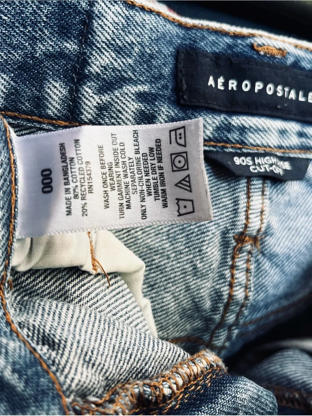 Aeropostale Distressed Frayed Denim Cutoff Shorts in Light Blue Wash
